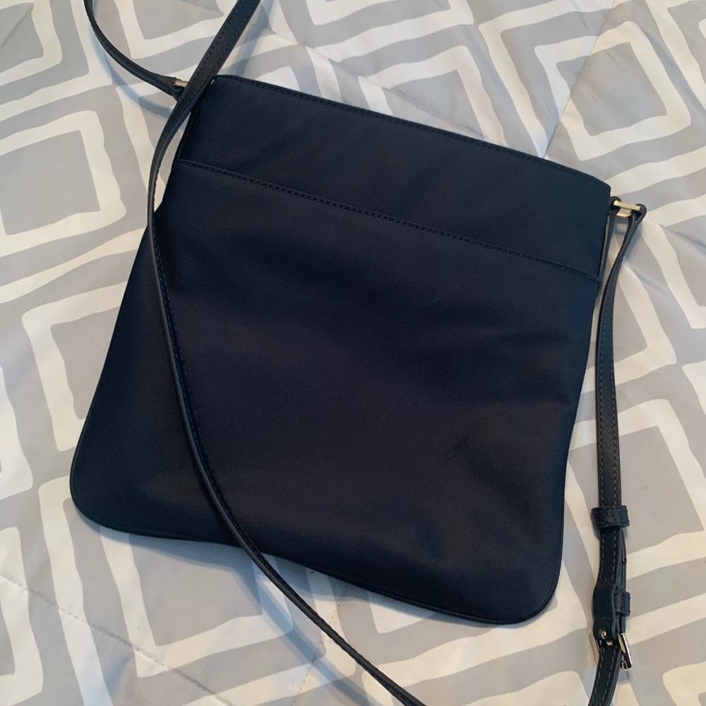 Michael Kors Nylon Kelsey LG Crossbody - Picture 2 of 3